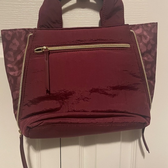 2/$15 Stella & Dot Zip It Bag - Oxblood - Picture 3 of 3